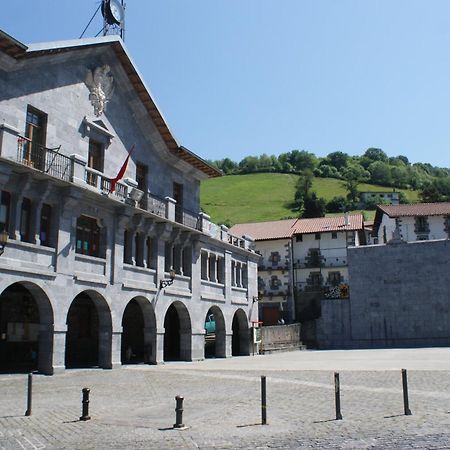 Hostal Musunzar Leitza  Exterior photo